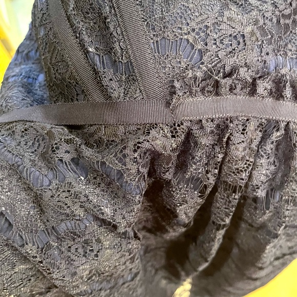 A Pea in the Pod - Special Occasion Navy Cocktail Dress -Maternity Large - Picture 3 of 4